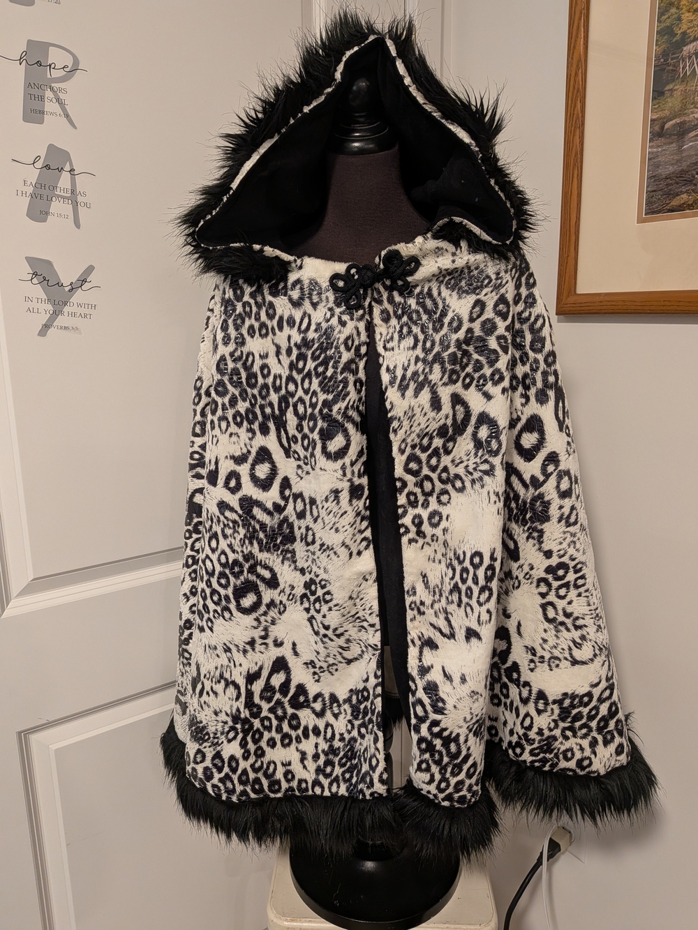 Faux Fur Hooded Leopard Print Cape Jacket - Black & White